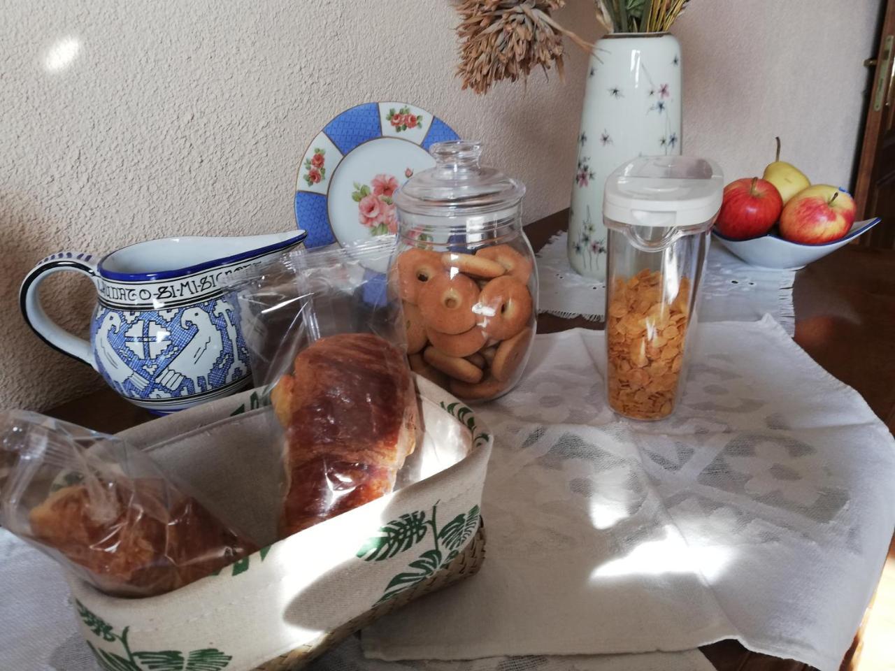 L'Ape In Corte Casa Di Campagna, Via Francigena Stanze E Colazione Vaccarizza ภายนอก รูปภาพ